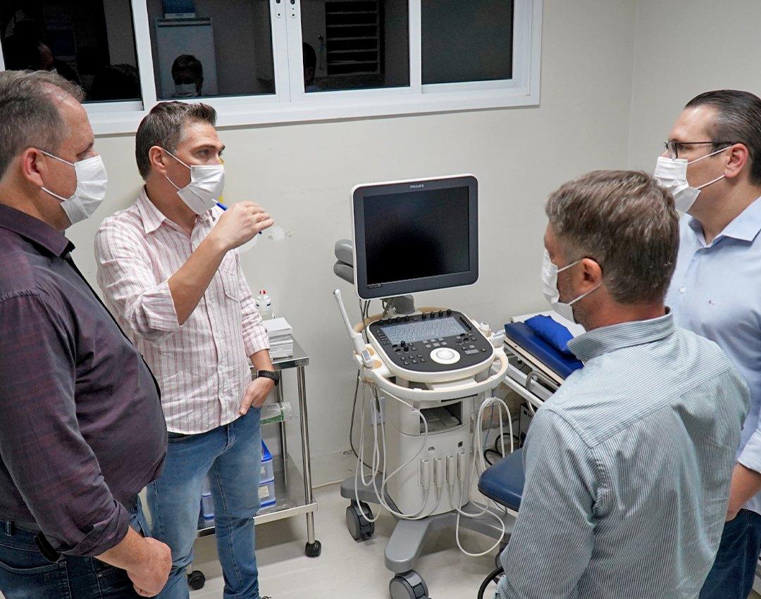 Prefeito, secretário de Saúde e deputado Rafa Zimbaldi visitam Hospital Municipal e AME