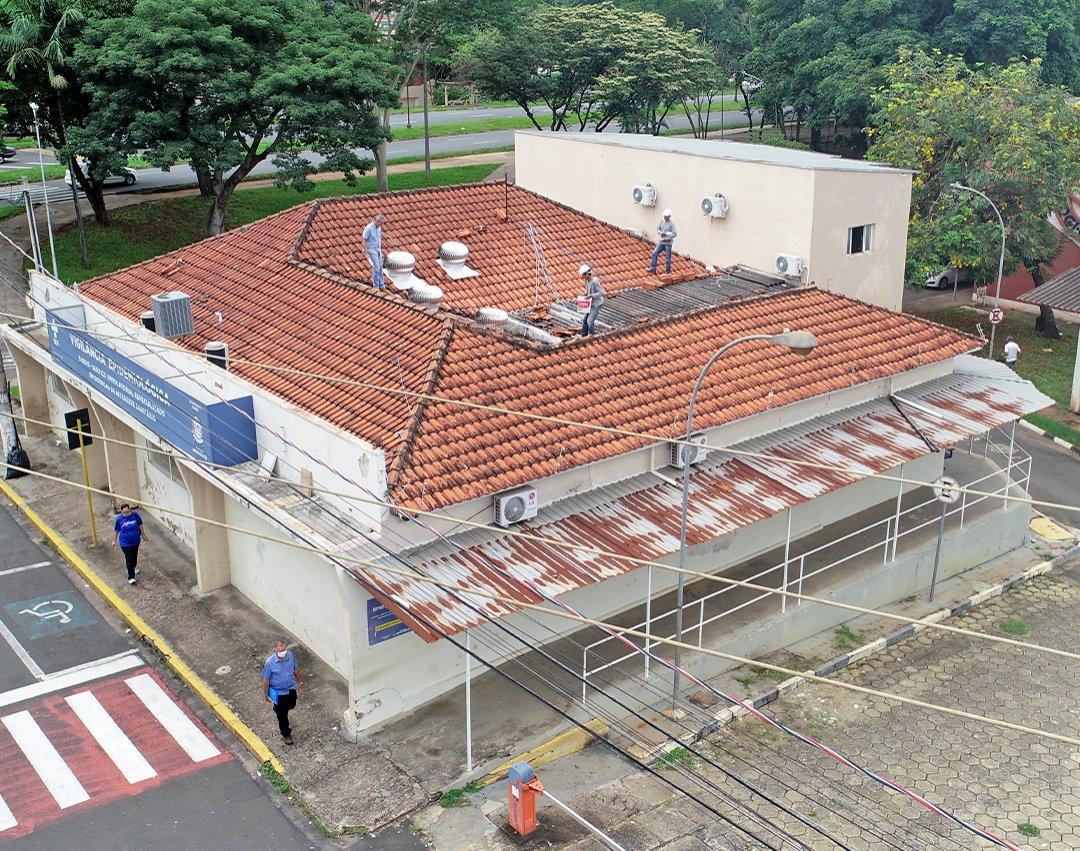 Saúde inicia reforma de telhado de 18 postinhos e de outros quatro órgãos municipais