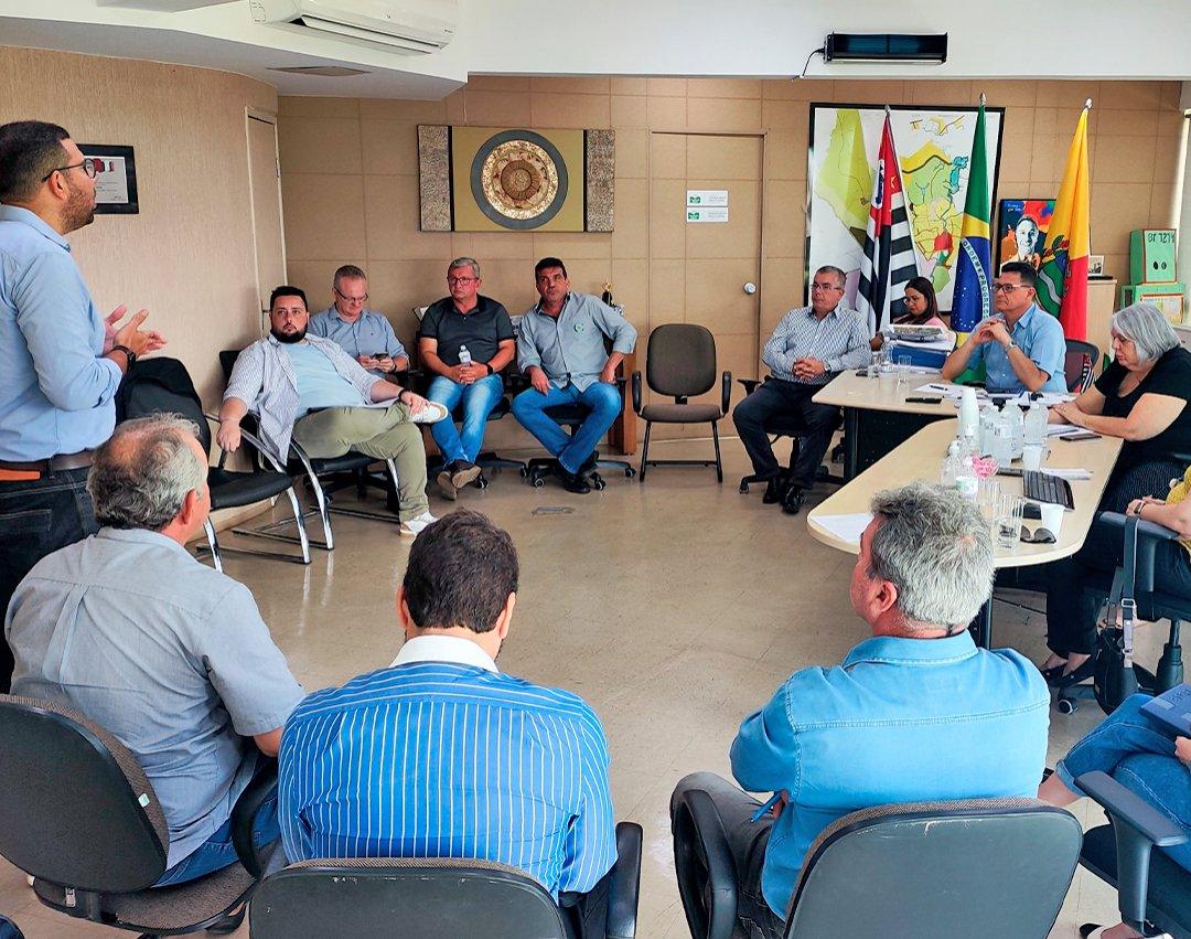 Resíduos Sólidos une municípios em torno de projeto comum