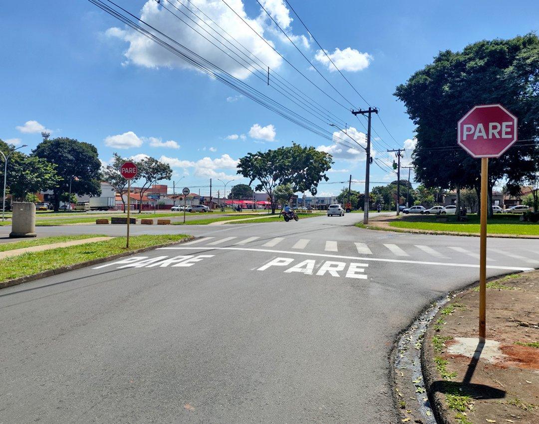 Secretaria de Obras altera preferência em cruzamento da rotatória do Jardim Novo I