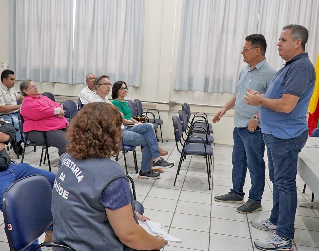 Combate à dengue é tema de reunião e Chácaras Alvorada terá Dia D para retirada de entulhos e verificação de quintais