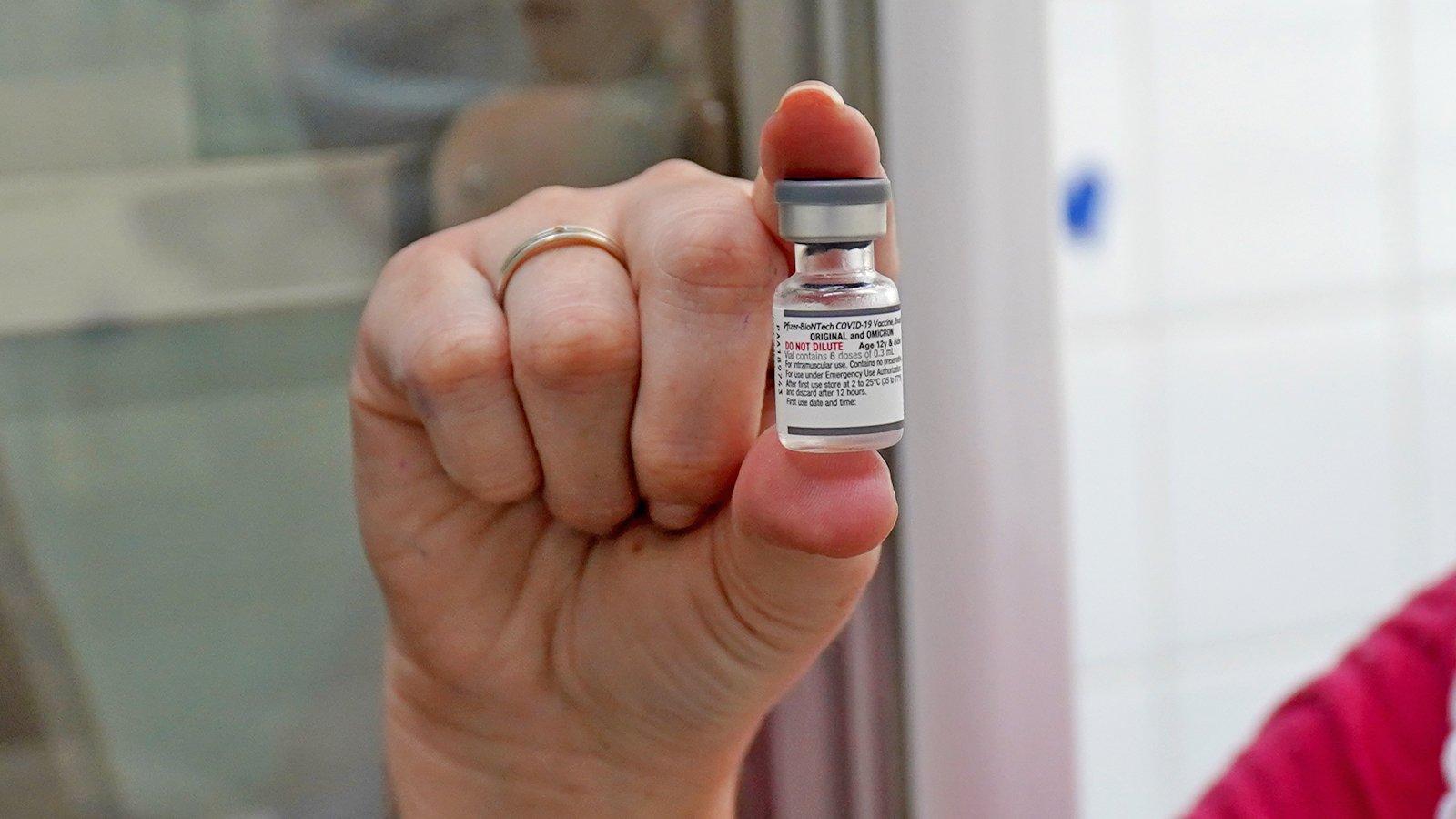Mogi Guaçu amplia vacina da Pfizer Bivalente contra a Covid-19 para todos acima de 18 anos