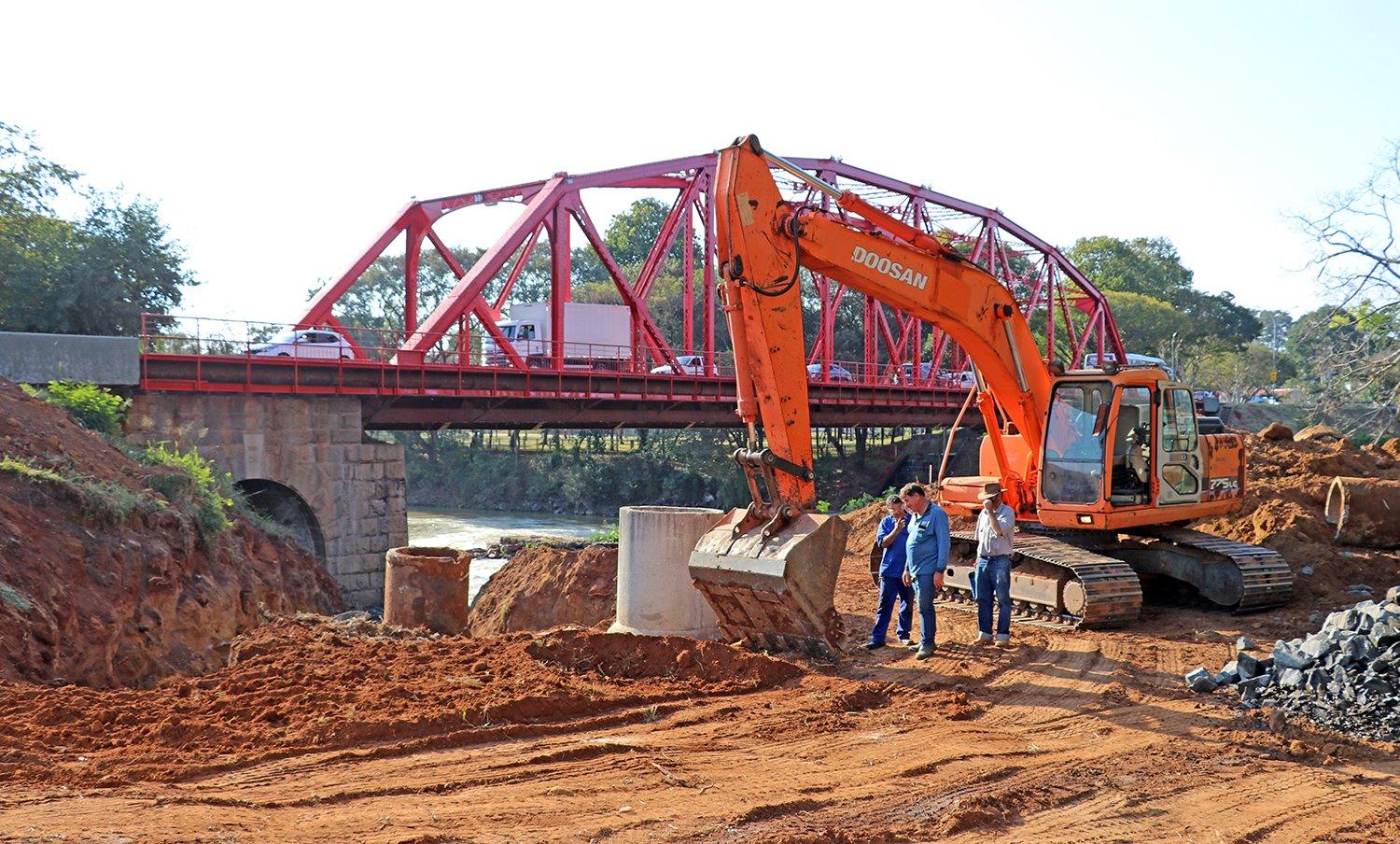 Obras inicia substituição de galerias de água pluvial na Avenida dos Trabalhadores 