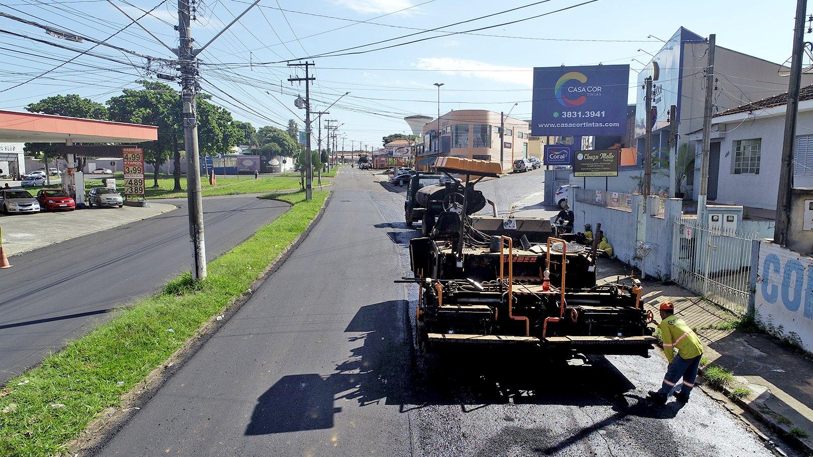 Avança serviço de recape na Avenida Bandeirantes; trechos já são sinalizados