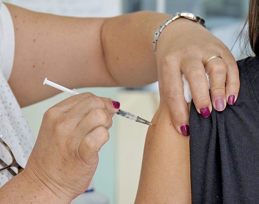 Saúde aplica mais de 1,2 mil doses contra a Covid-19 e contra a Influenza durante o Dia D