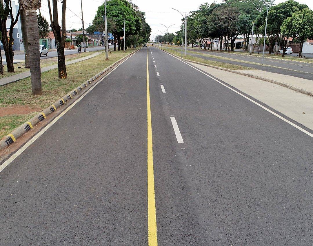 Feira Noturna na Avenida Alíbio Caveanha é mais uma opção de lazer e entretenimento para a cidade e região