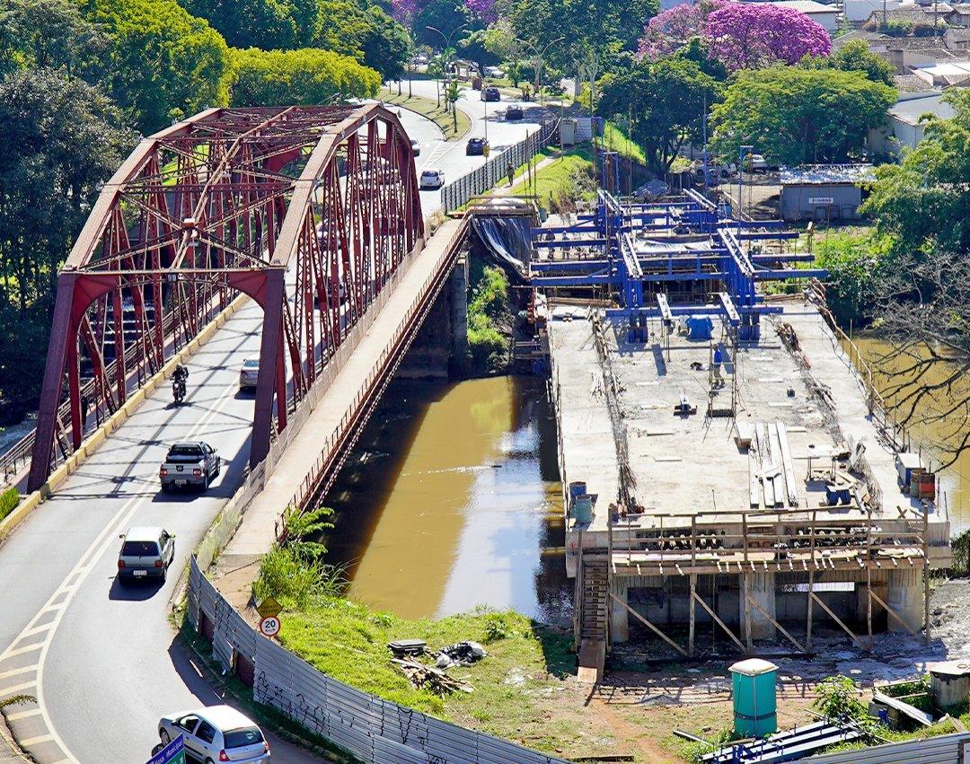 Serviço de concretagem de aduelas prossegue em construção da nova ponte da Avenida dos Trabalhadores