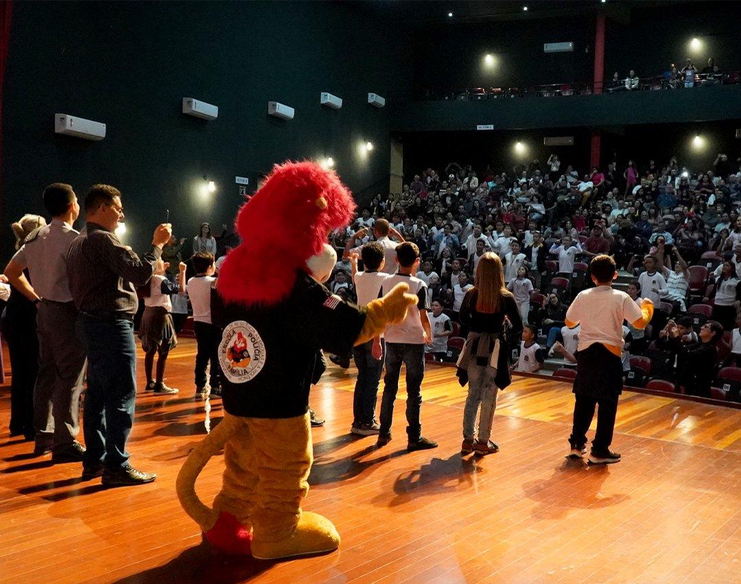 Formatura do Proerd reúne 145 alunos no Centro Cultural