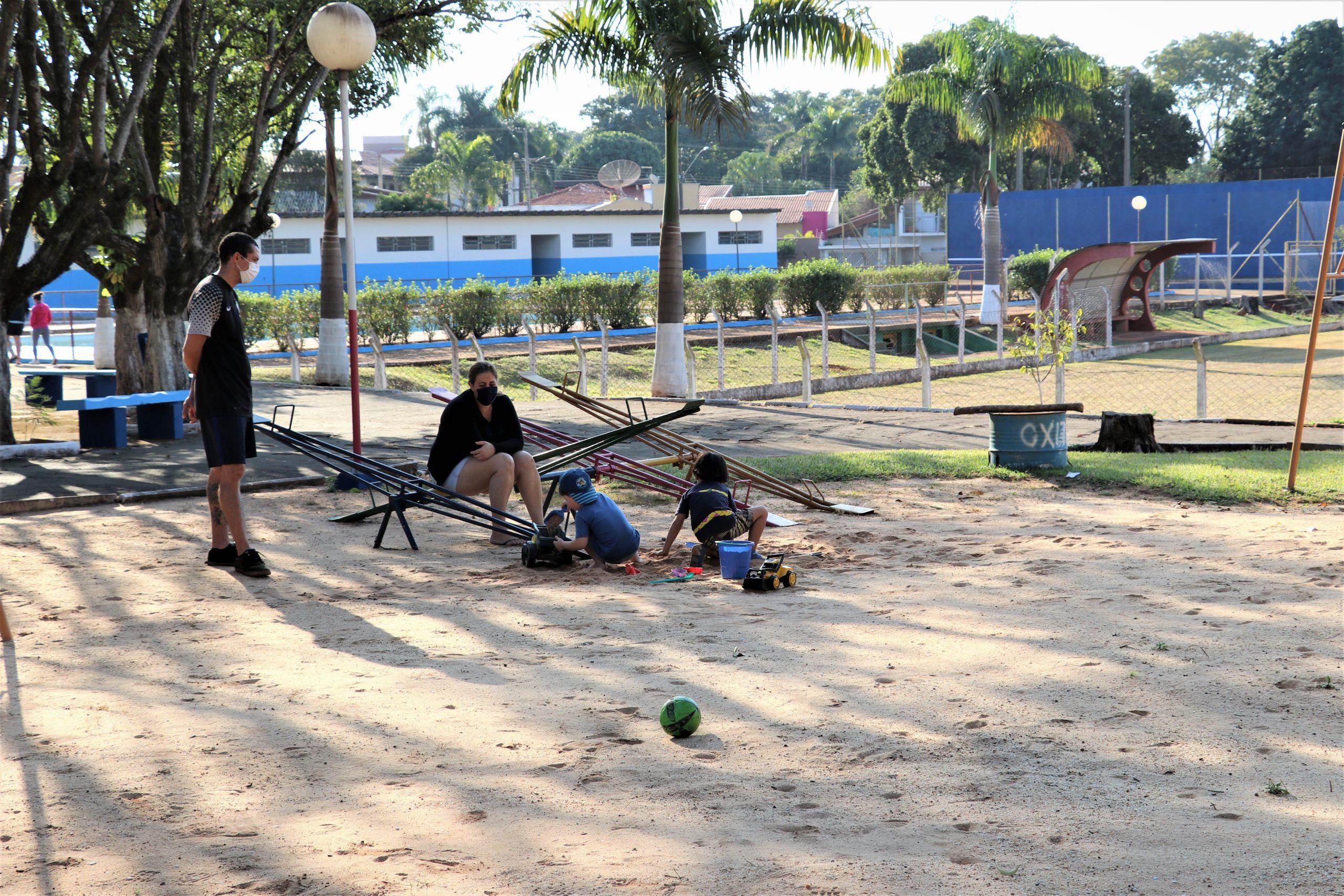 Moradores voltam a frequentar centros esportivos em Mogi Guaçu
