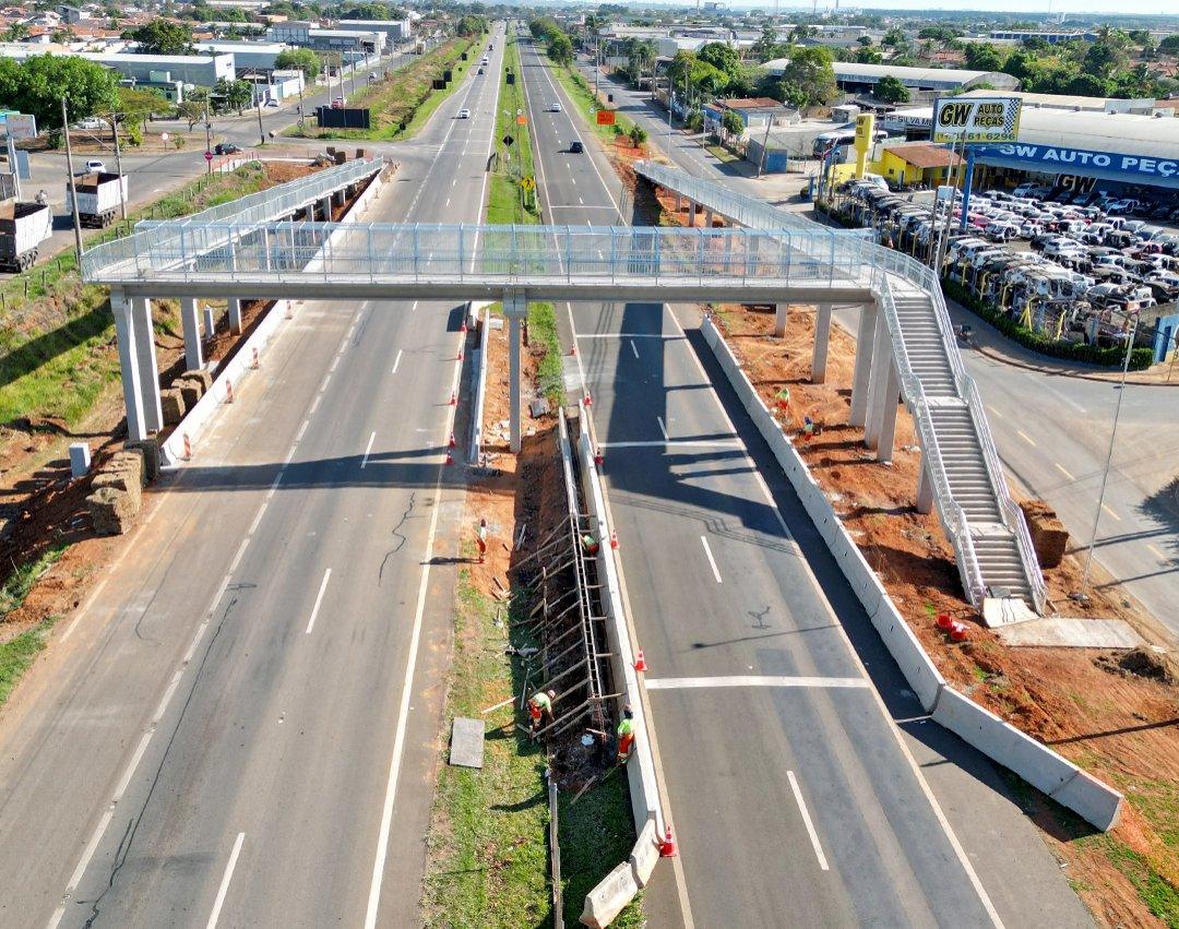 Construção de passarela na Rodovia SP-342 entra na fase final