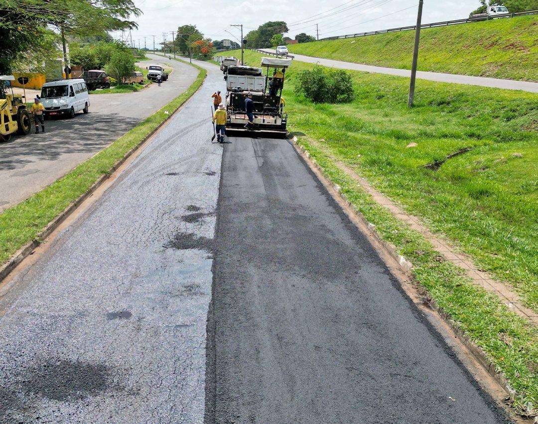 Prefeitura retoma recapeamento asfáltico e 12 vias serão contempladas 