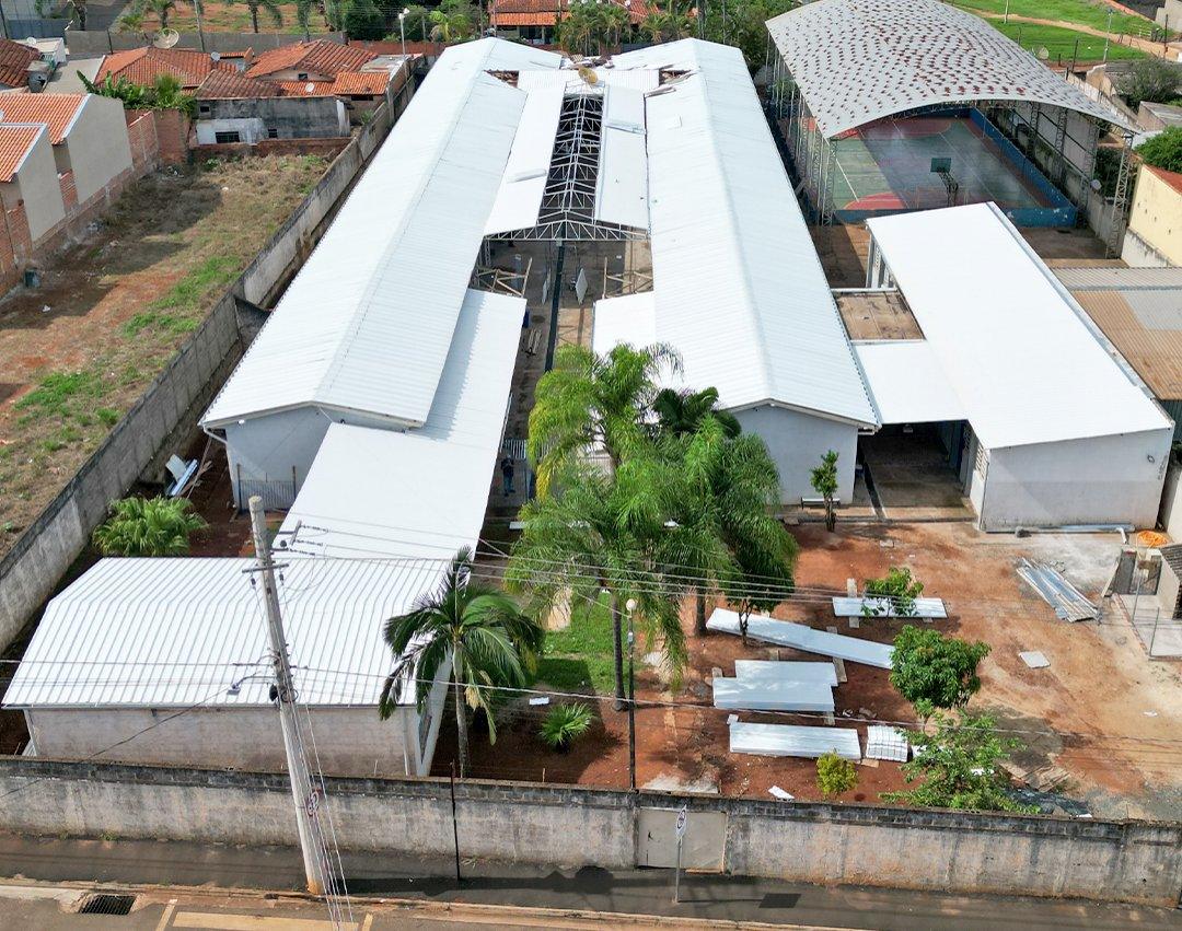 Reforma do telhado da Emef Geraldo Sorg entra na fase final