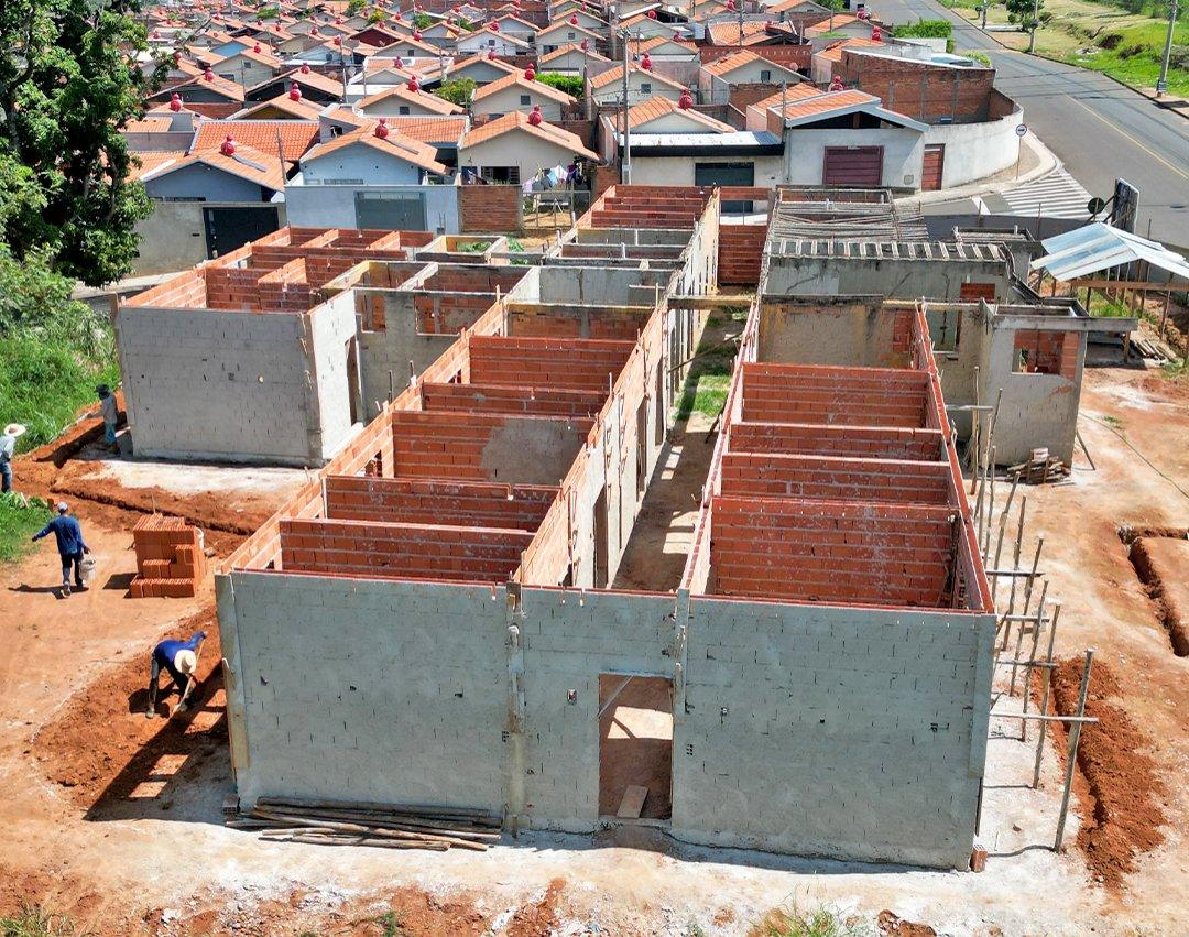 UBS do Ypê Amarelo recebe serviços de respaldo e de abertura de valas para as redes de esgoto e hidráulica