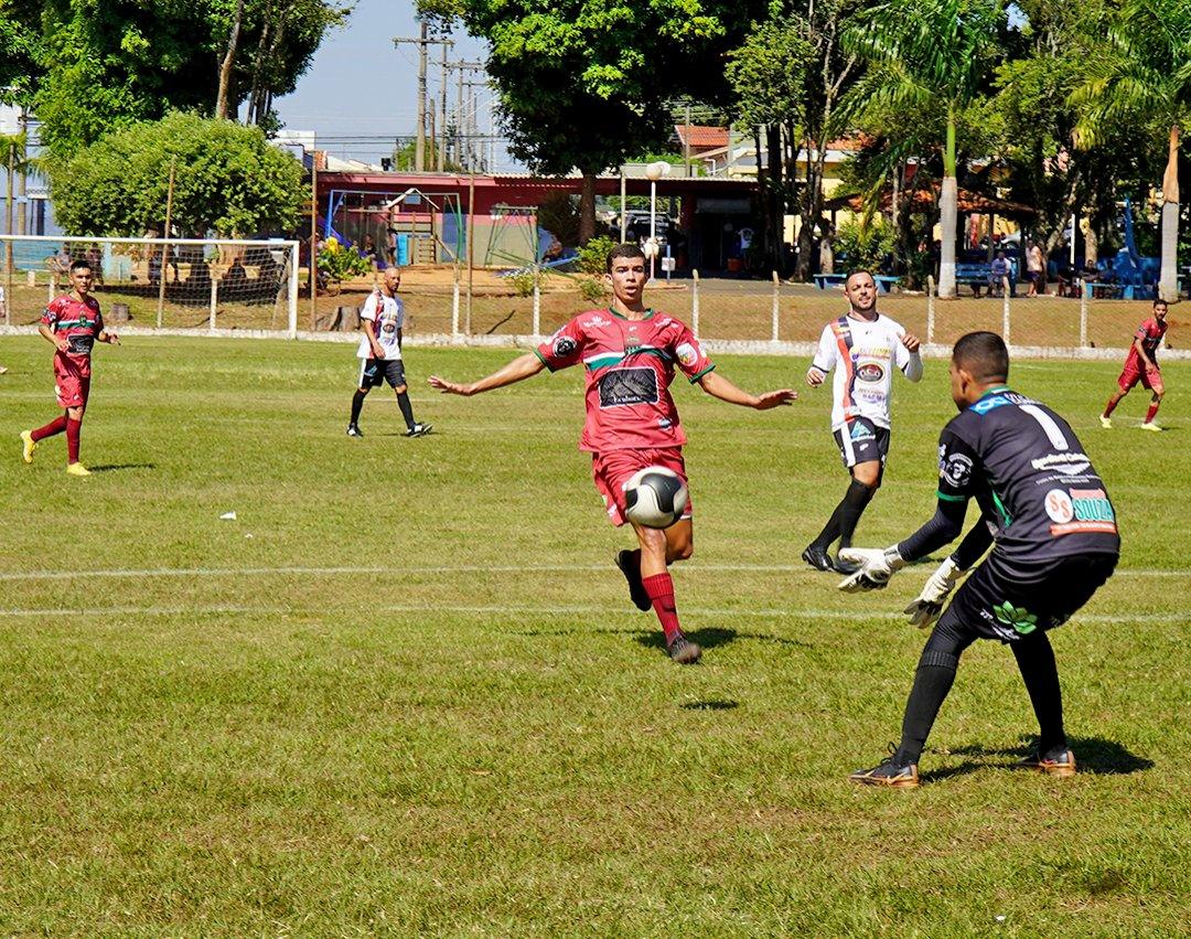 Abertura do 26º Campeonato Futebol da 1ª Divisão 2024 tem goleadas e 32 gols marcados