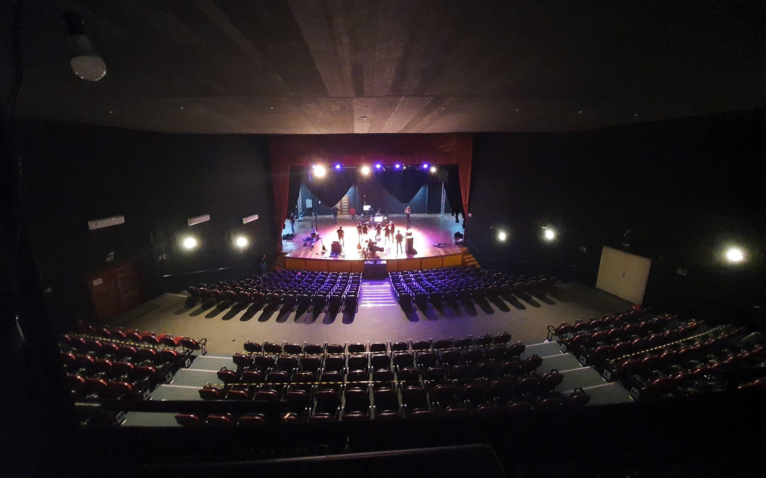 Cultura está com agendamento aberto para uso do Teatro Tupec