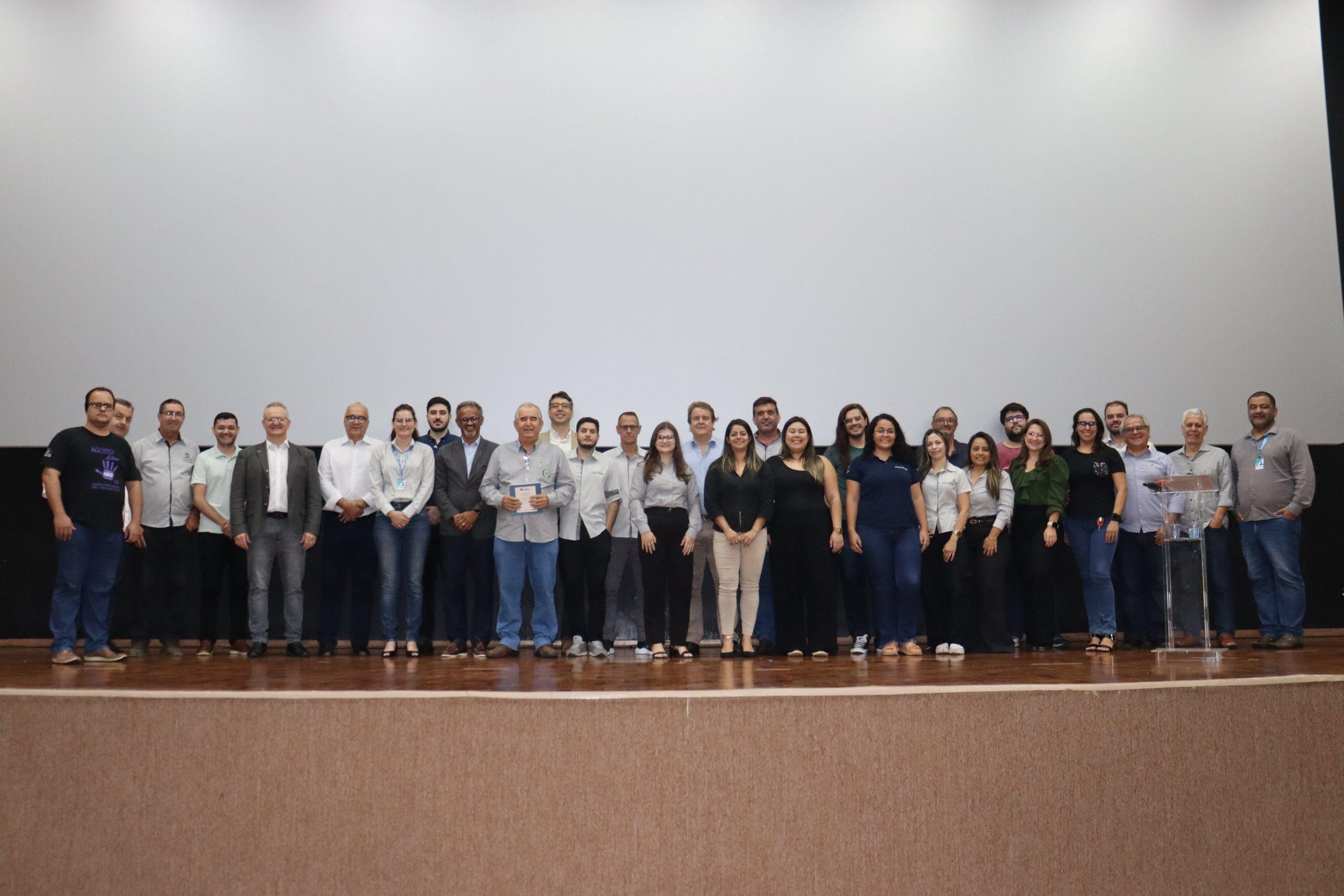 Diagnóstico da gestão intermunicipal de resíduos sólidos é apresentado aos municípios participantes