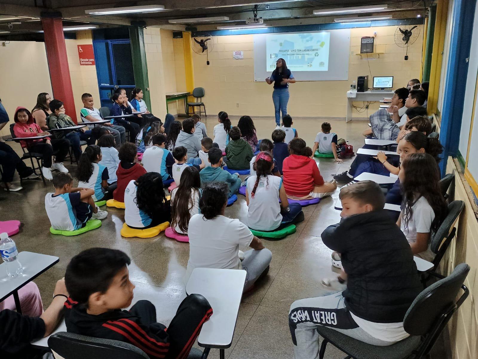 Projeto Lixo tem lugar certo: estudantes participam de palestras sobre meio ambiente 