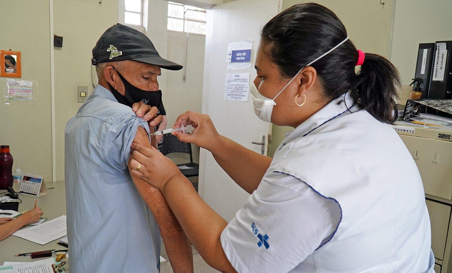 Saúde abre nesta quinta agendamento de 3ª dose para idosos com mais de 80 e imunossuprimidos