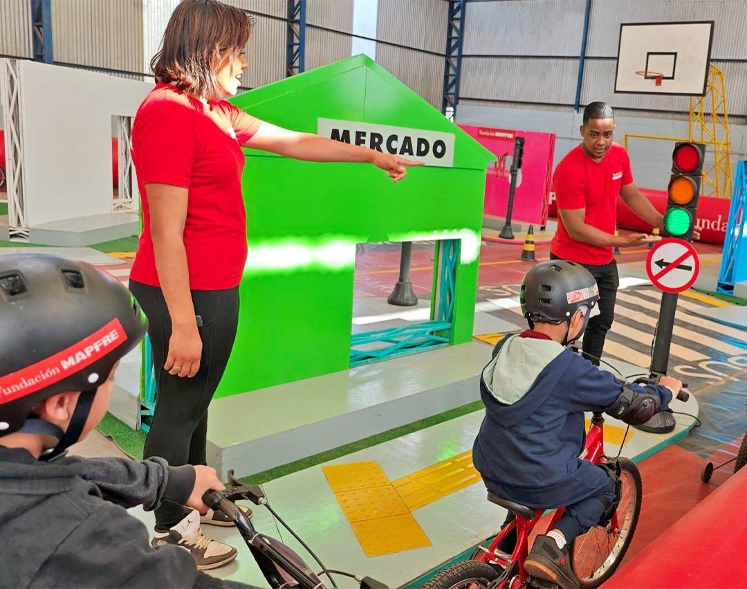 Mais de 1,4 mil estudantes do 1º ao 5º ano da rede municipal de ensino participam do projeto Na Pista Certa