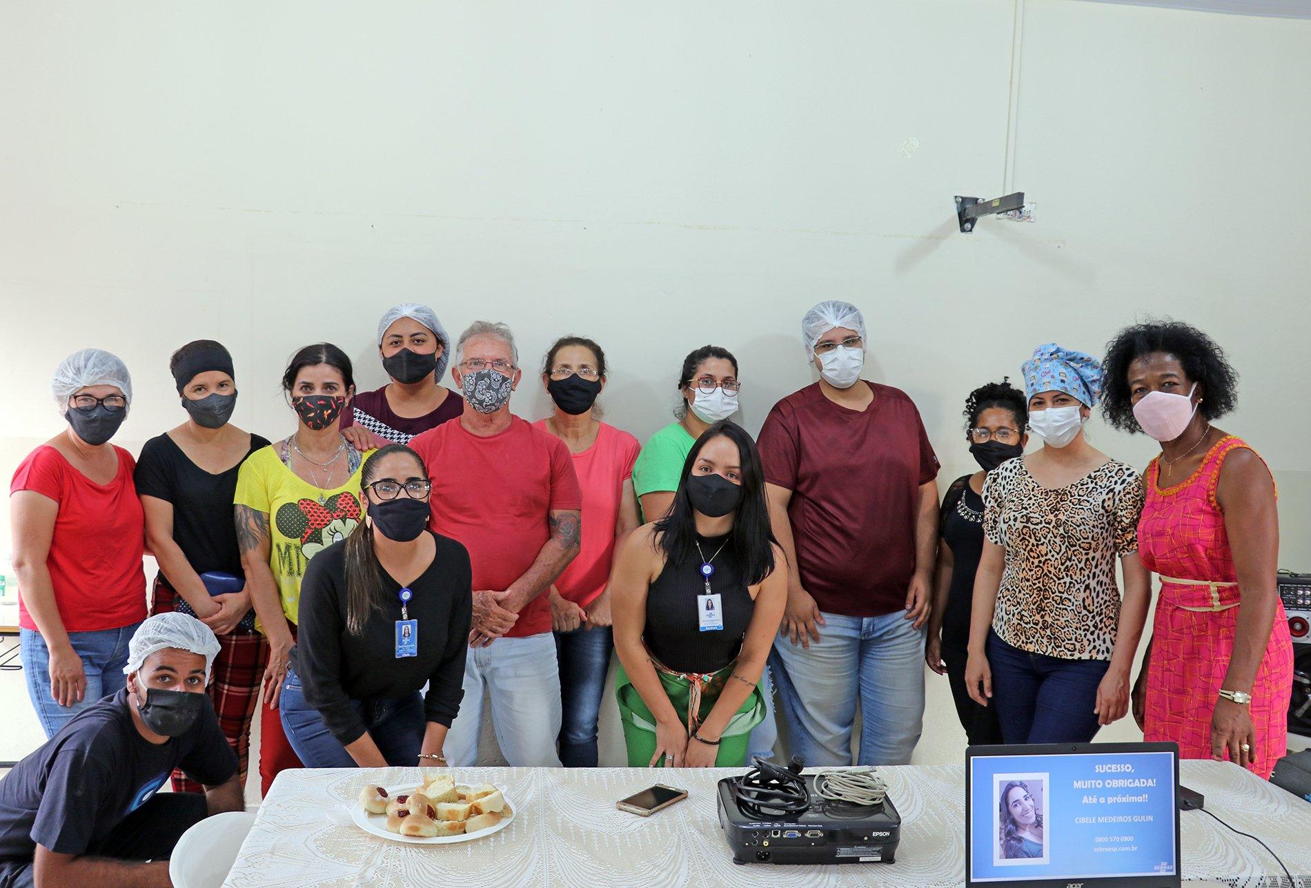 Sebrae realiza palestra para participantes das oficinas profissionalizantes