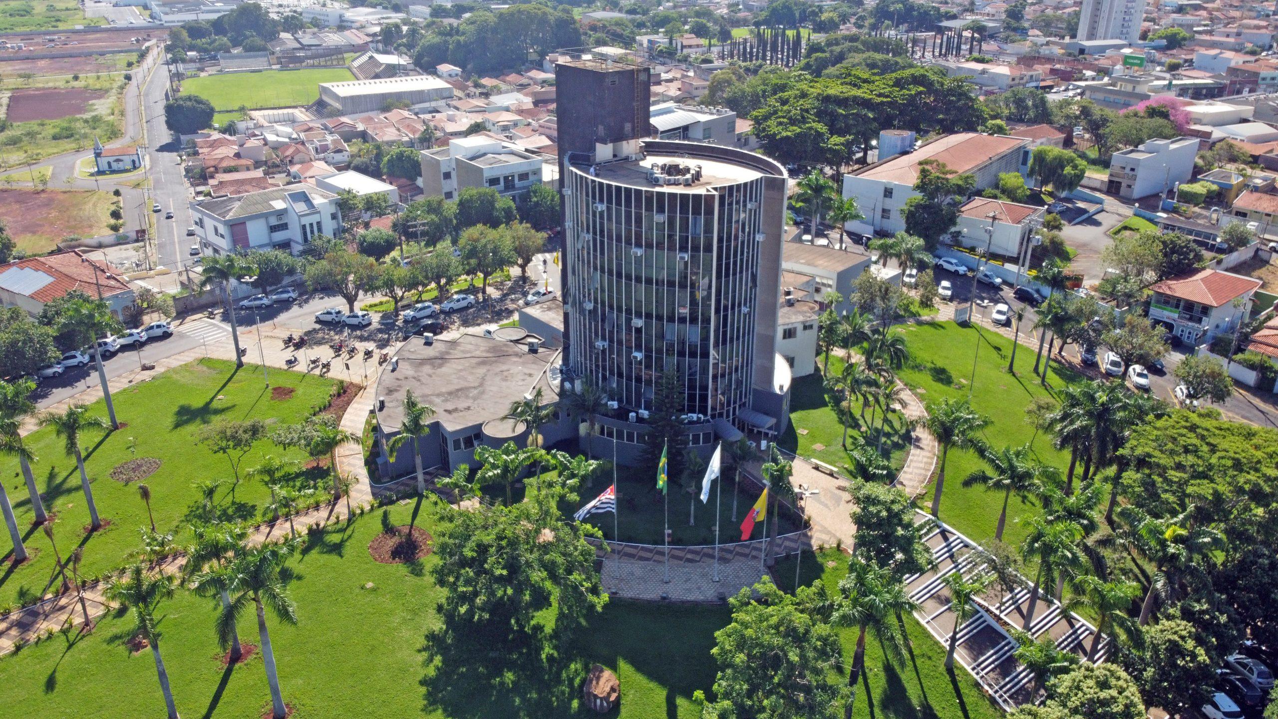 Padroeira do Brasil: Confira o que abre e o que fecha no feriado