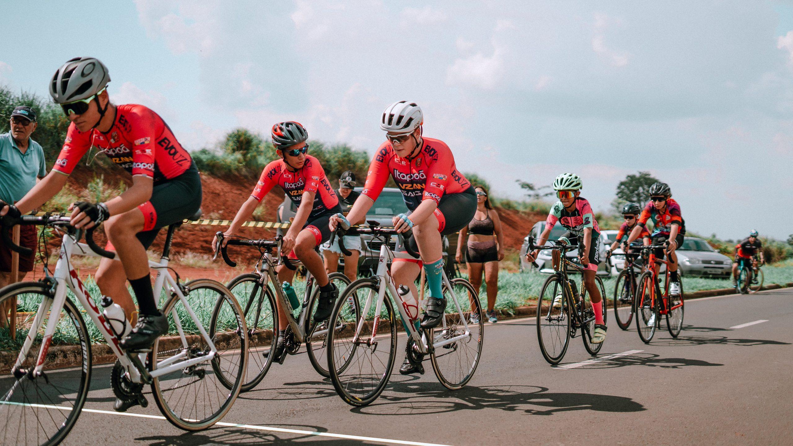 Finais do vôlei adulto acontecem hoje, no Furno; final de semana terá ciclismo, tênis e natação