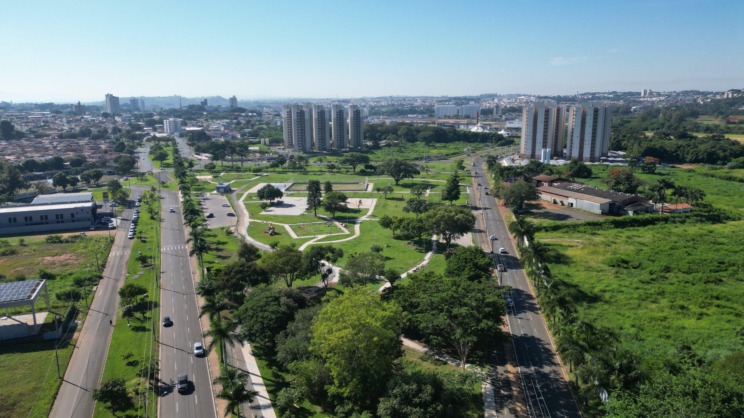 Praça do TG: ajustes finais para entrega da obra para a população