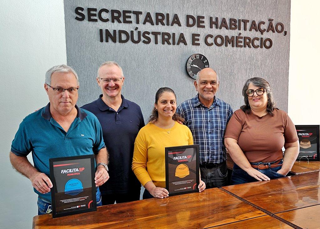 Mogi Guaçu conquista dois importantes prêmios do Programa Facilita SP Municípios