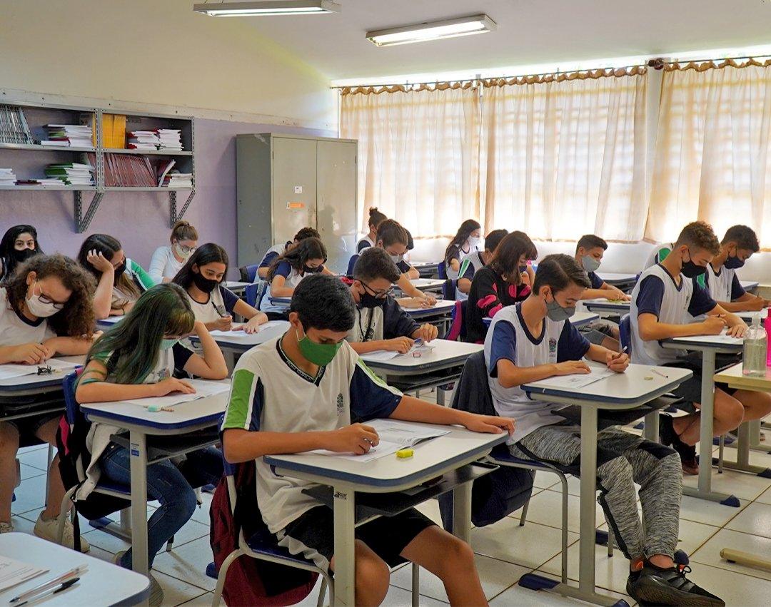 2.600 estudantes da rede municipal participam de avaliação