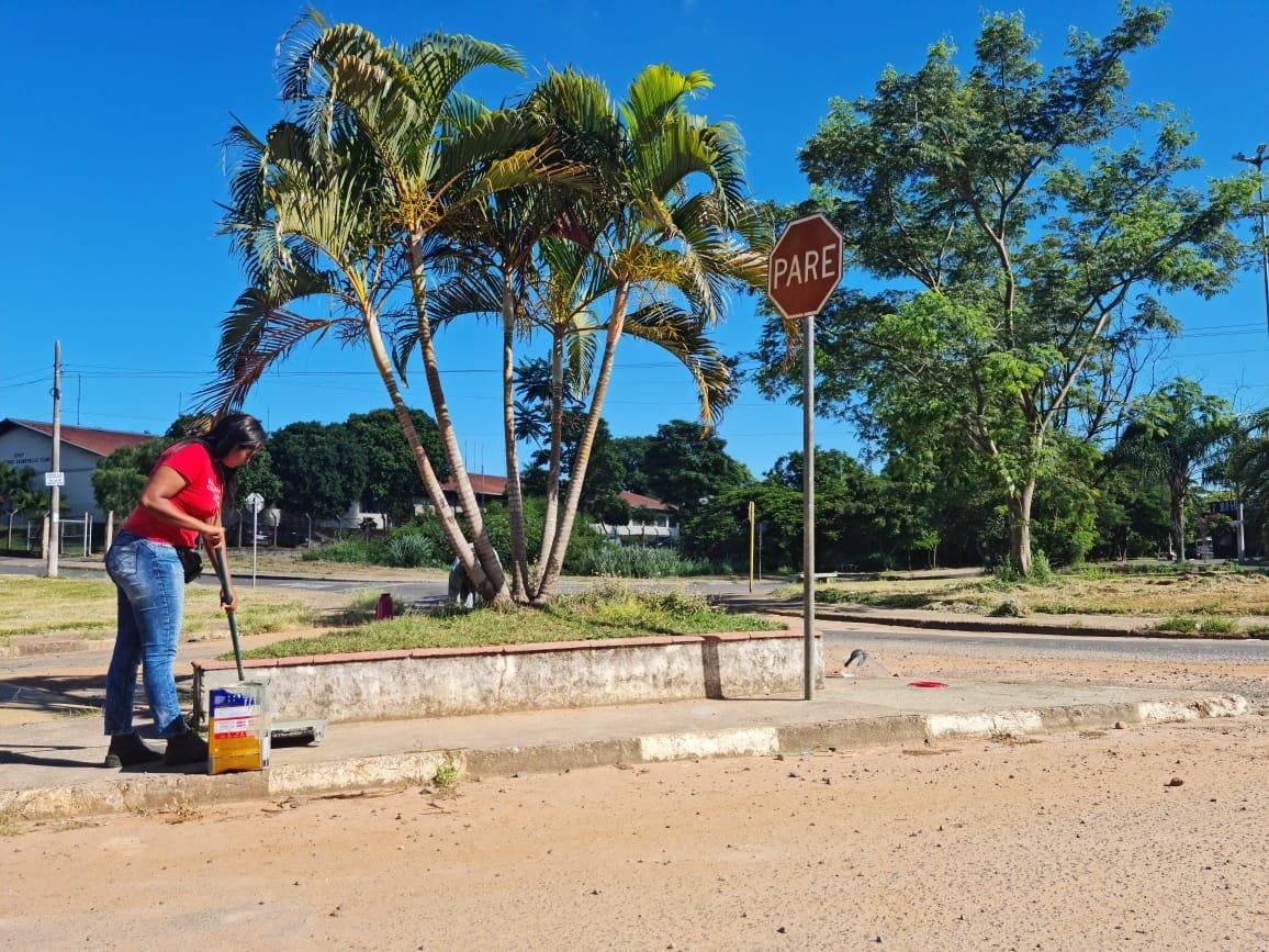 Praça do Jardim Bandeirantes recebe serviços de manutenção