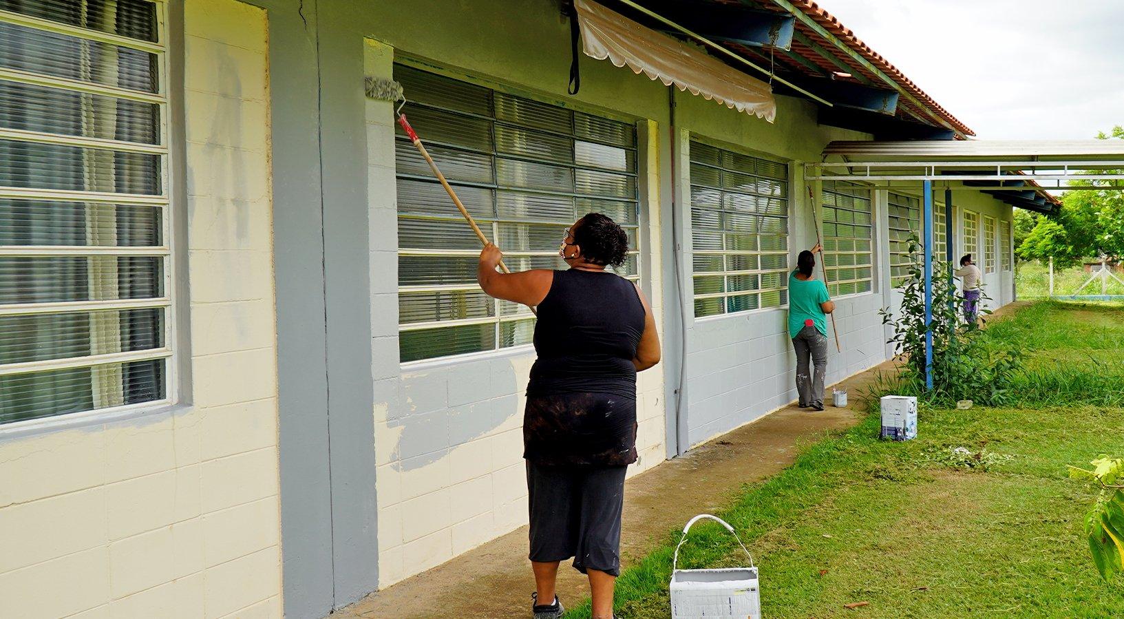 Educação realiza zeladoria das escolas para retorno das aulas