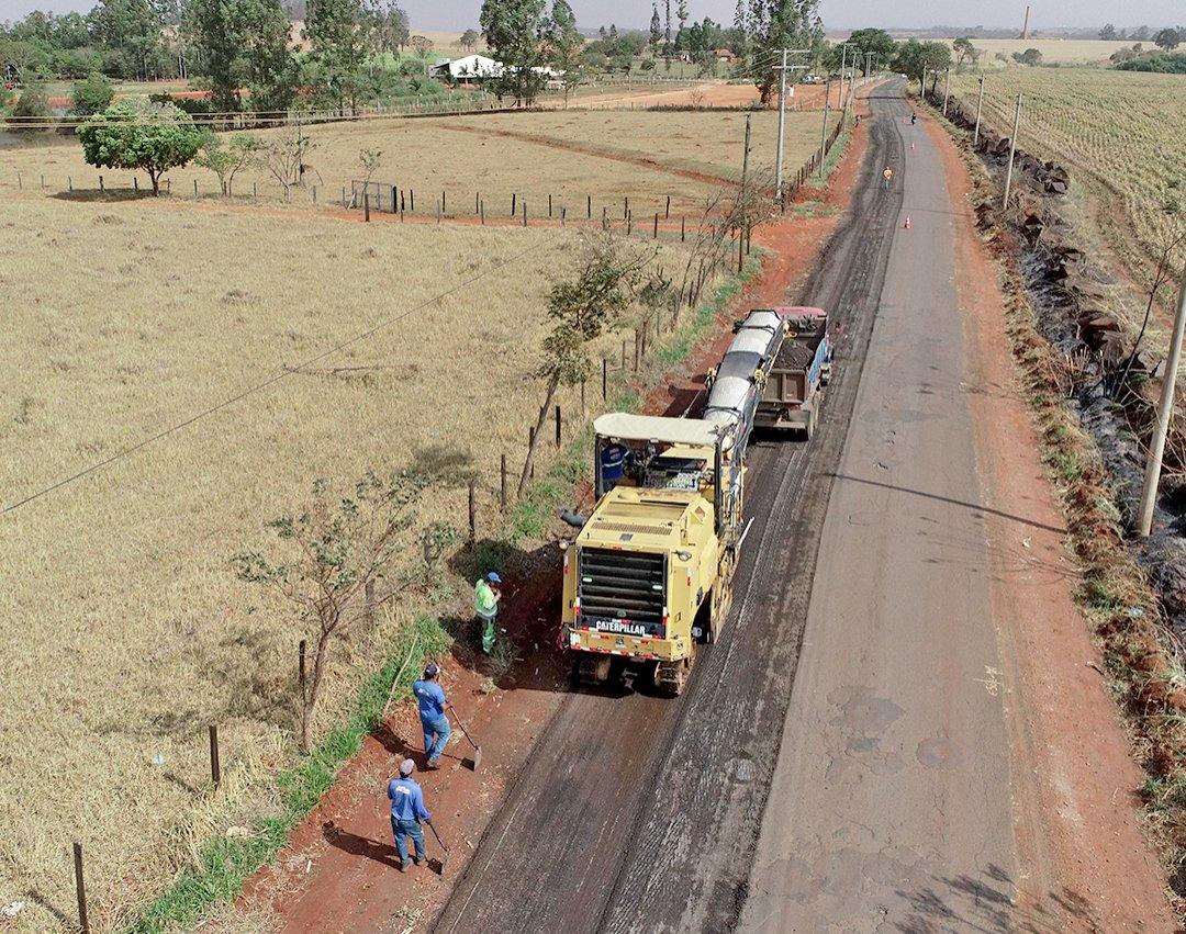 Obras avançam na Estrada Municipal Vicente Ortiz de Camargo