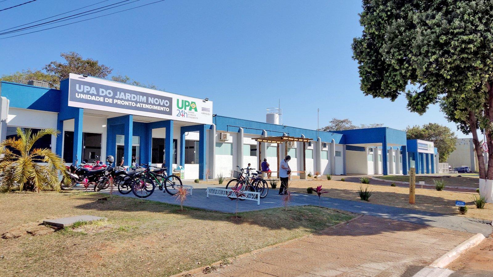 Prefeito e vereadores visitam UPA da Zona Norte e ato simbólico marca revitalização do local